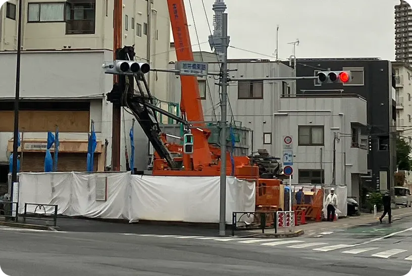 狭い敷地での施工